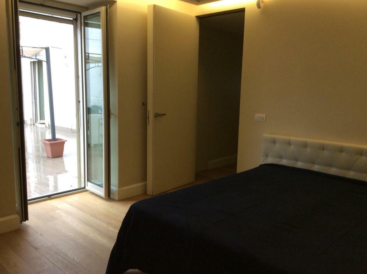 Suite Con Terrazza In Centro Storico Catania Bagian luar foto