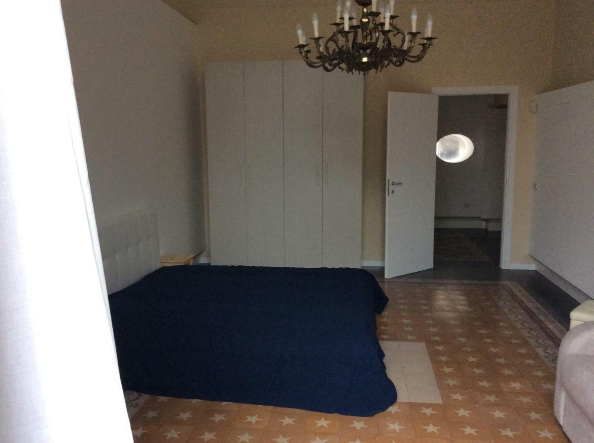 Suite Con Terrazza In Centro Storico Catania Bagian luar foto