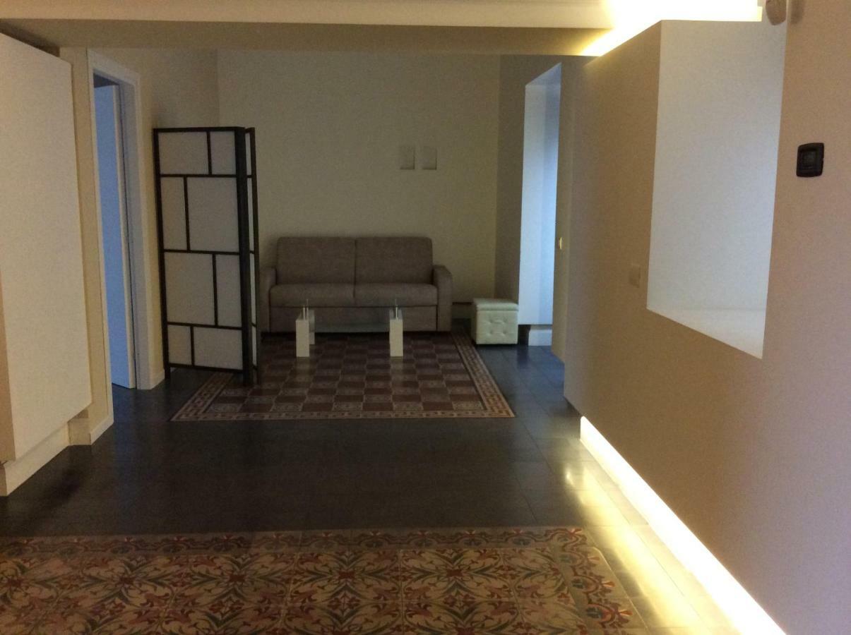 Suite Con Terrazza In Centro Storico Catania Bagian luar foto