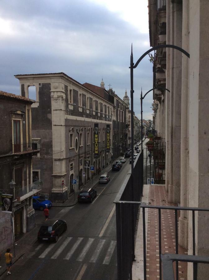 Suite Con Terrazza In Centro Storico Catania Bagian luar foto