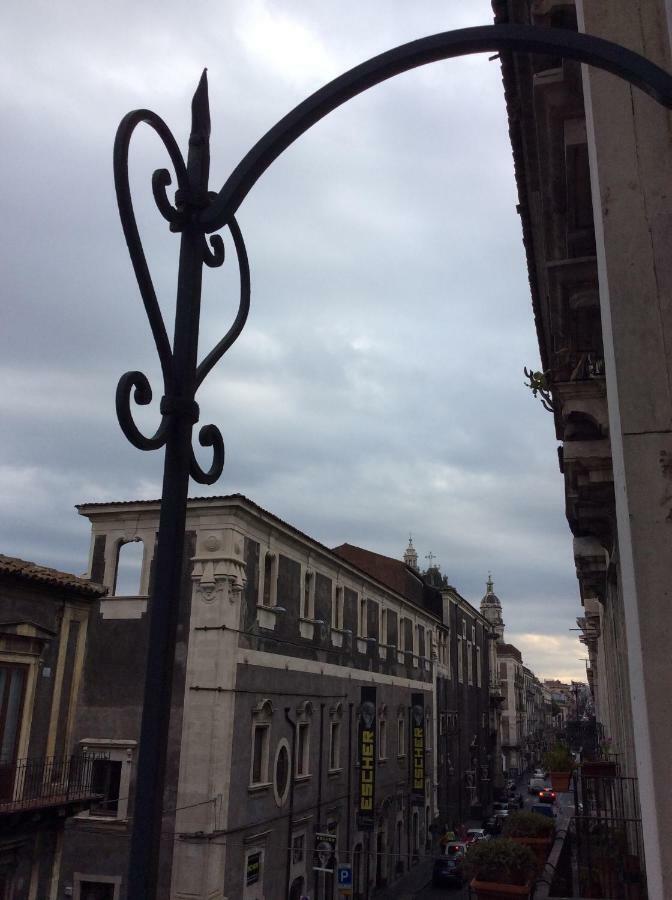 Suite Con Terrazza In Centro Storico Catania Bagian luar foto